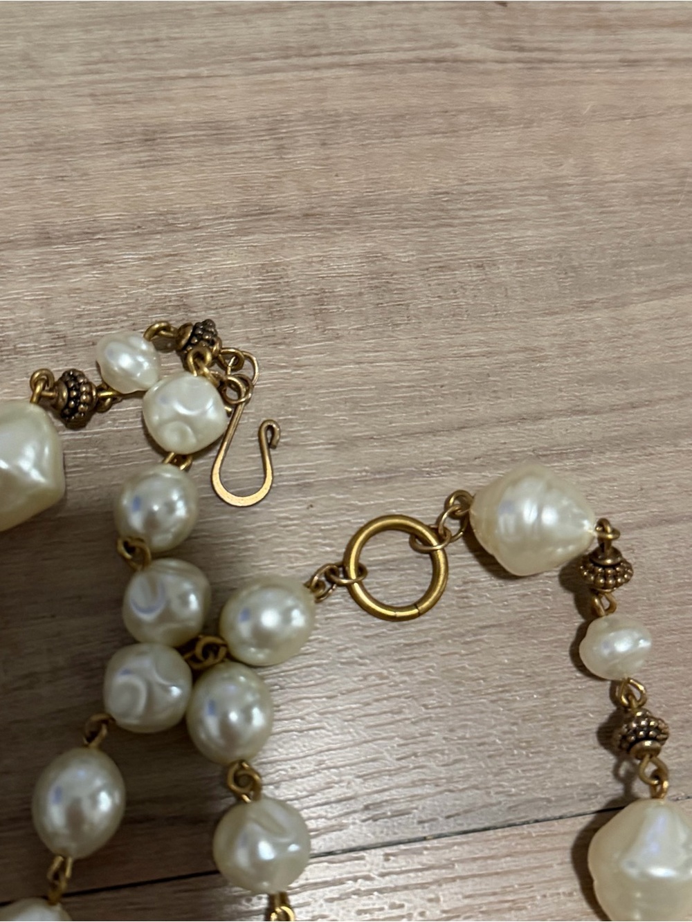 Classic Cream Pearl Beaded Necklace - Picture 2 of 4